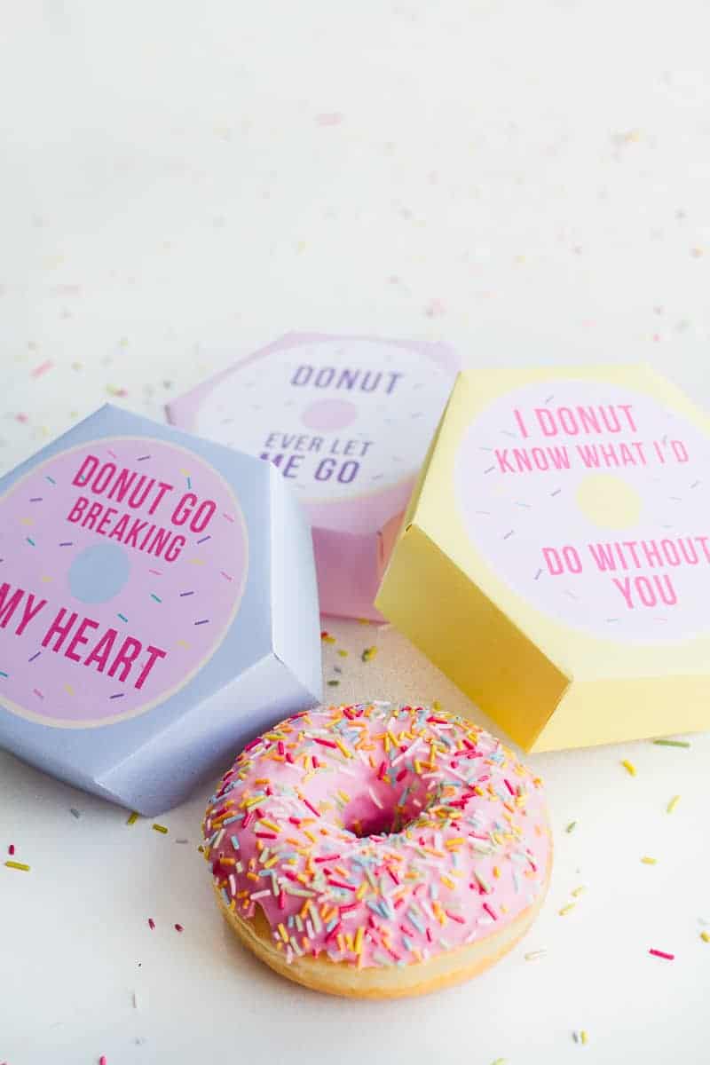 DIY donut boxes valentines day puns doughnuts case cute fun tutorial free printable-15
