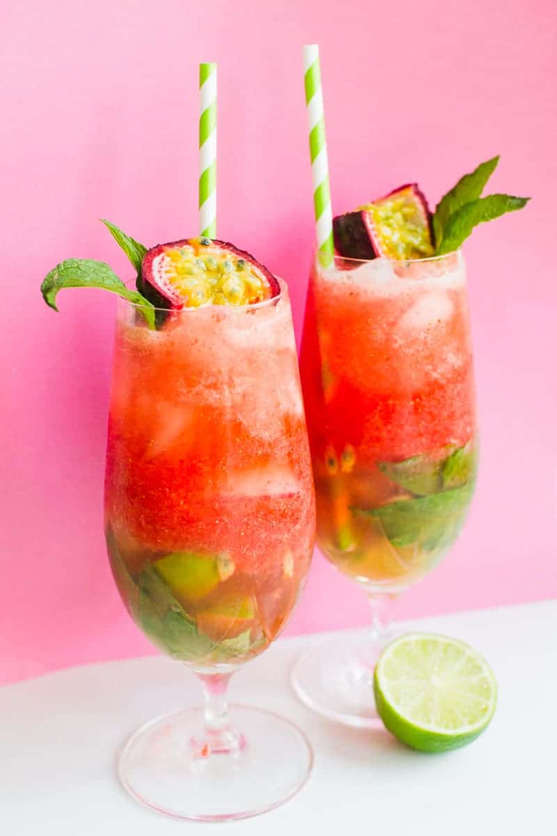 PASSIONFRUIT &amp; STRAWBERRY MOJITOS RECIPE! THE PERFECT SUMMER COCKTAIL ...