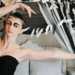 A Dark & Dramatic Black Swan Styled Shoot - Img