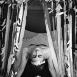 A Dark & Dramatic Black Swan Styled Shoot - Img