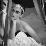 A Dark & Dramatic Black Swan Styled Shoot - Img