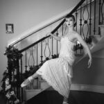 A Dark & Dramatic Black Swan Styled Shoot - Img