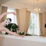 A Dark & Dramatic Black Swan Styled Shoot - Img