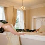 A Dark & Dramatic Black Swan Styled Shoot - Img