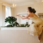 A Dark & Dramatic Black Swan Styled Shoot - Img