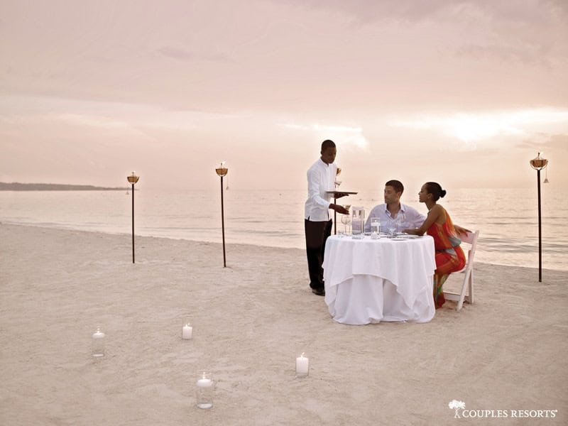 couples-negril-dinner-on-the-beach