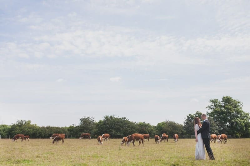 A Handmade & Laid-back Backyard Wedding in a Tipi (16)
