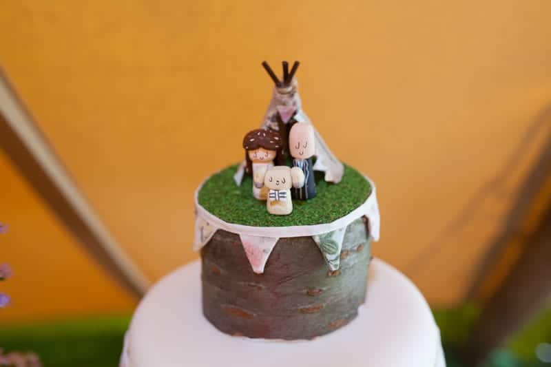 A Handmade & Laid-back Backyard Wedding in a Tipi (18)