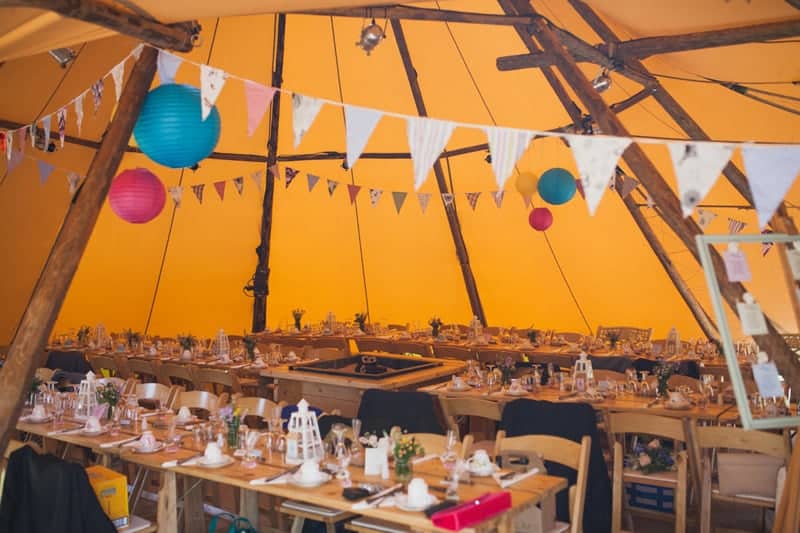 A Handmade & Laid-back Backyard Wedding in a Tipi (26)