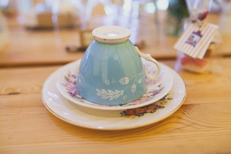 A Handmade & Laid-back Backyard Wedding in a Tipi (6)