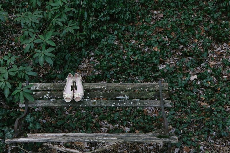 A Moody Fall Woodland Styled Shoot (10)