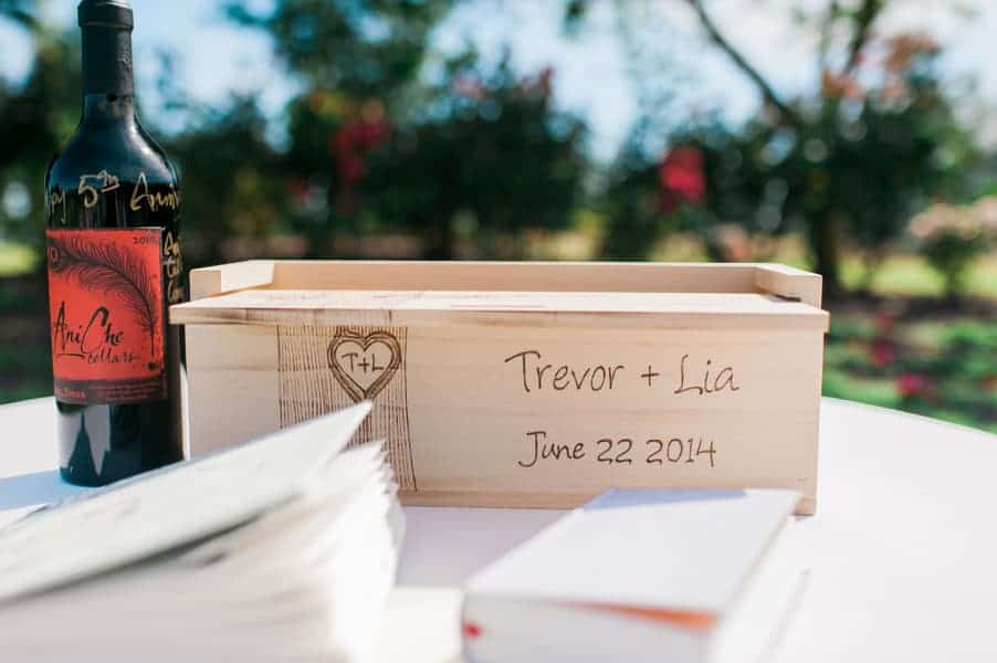 A Rustic & Natural Wedding Filled With Succulents Succulent Laid Back Wedding 17