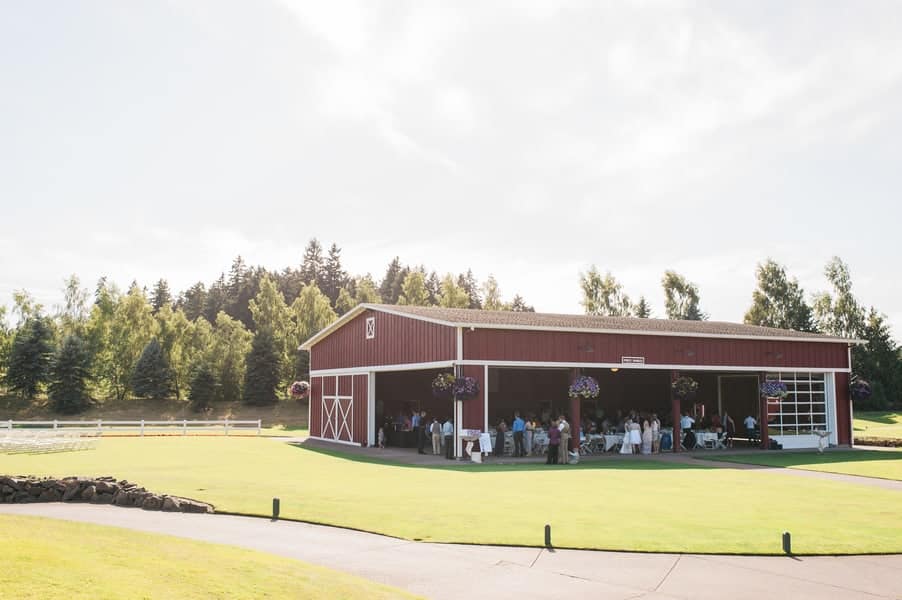 A Rustic & Natural Wedding Filled With Succulents Succulent Laid Back Wedding 21