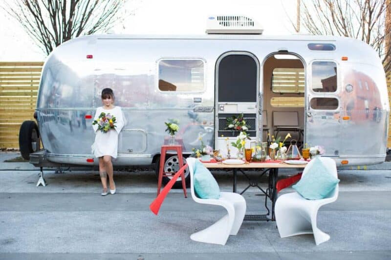 A MODERN GEOMETRIC TWIST ON 60'S STYLE! (5)