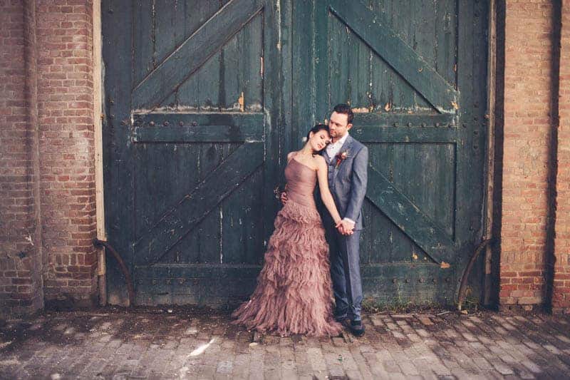 INDUSTRIAL BOHEMIAN STYLED SHOOT IN AN ABANDONED WAREHOUSE (16)