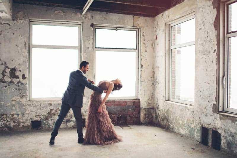 INDUSTRIAL BOHEMIAN STYLED SHOOT IN AN ABANDONED WAREHOUSE (29)