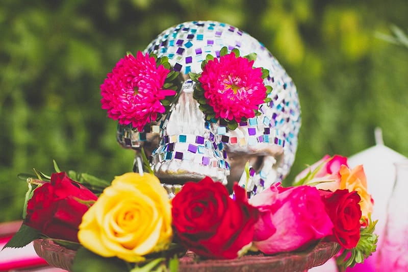 1 DIY Mosaic Skull Mexican Wedding Inspiration Tutorial Dia de los muertos