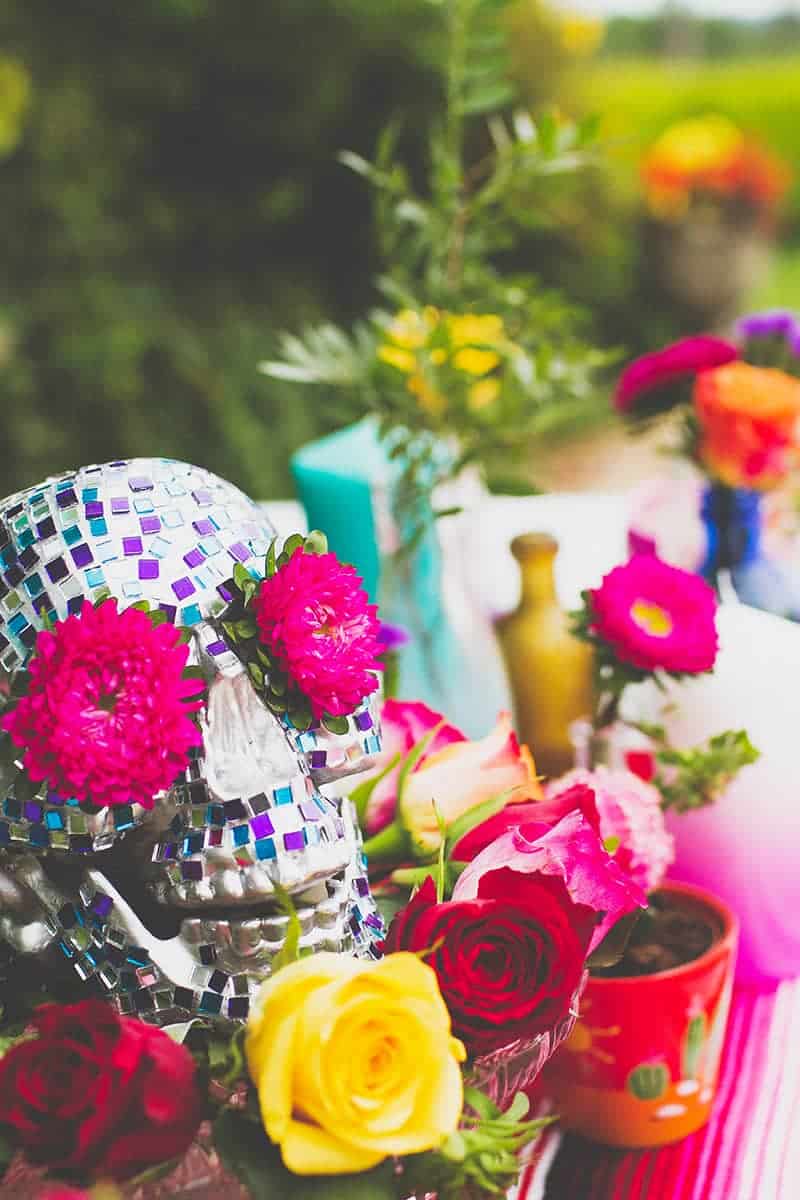 10 DIY Mosaic Skull Mexican Wedding Inspiration Tutorial Dia de los muertos