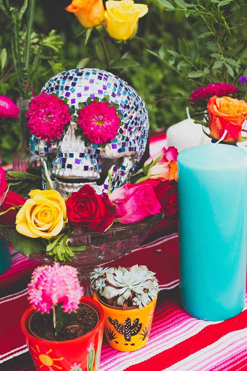 20 DIY Mosaic Skull Mexican Wedding Inspiration Tutorial Dia de los muertos