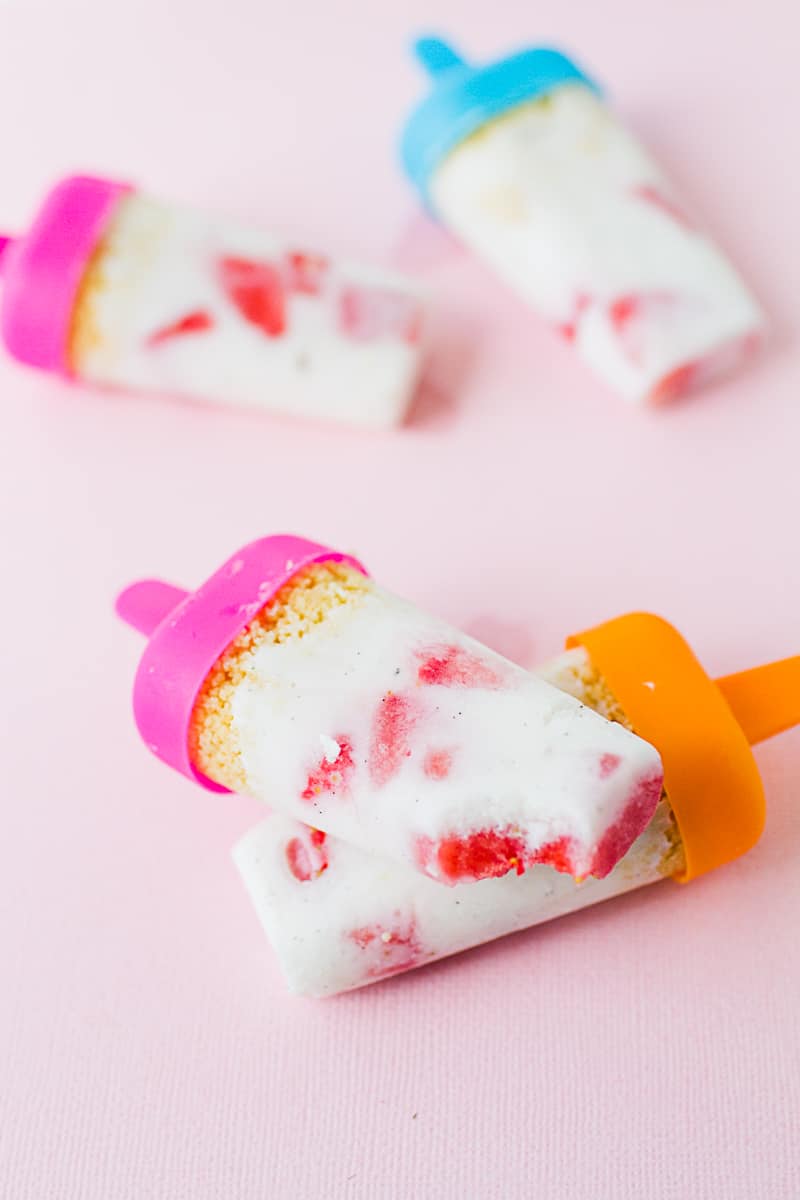 DIY strawberry Shortbread Popsicles Ice lolly yogurt recipe vanilla-3