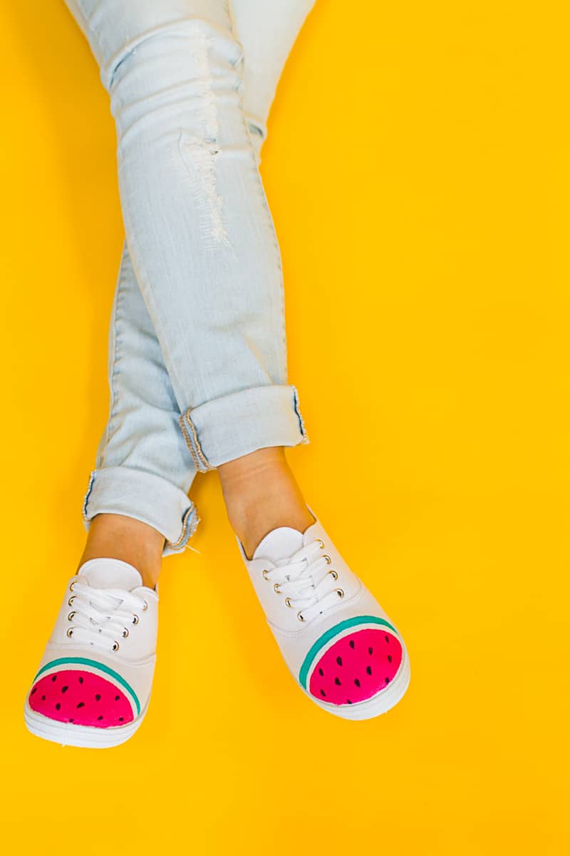 DIY Watermelon Shoes Fabric Paint Fruit themed sneakers pumps_-8