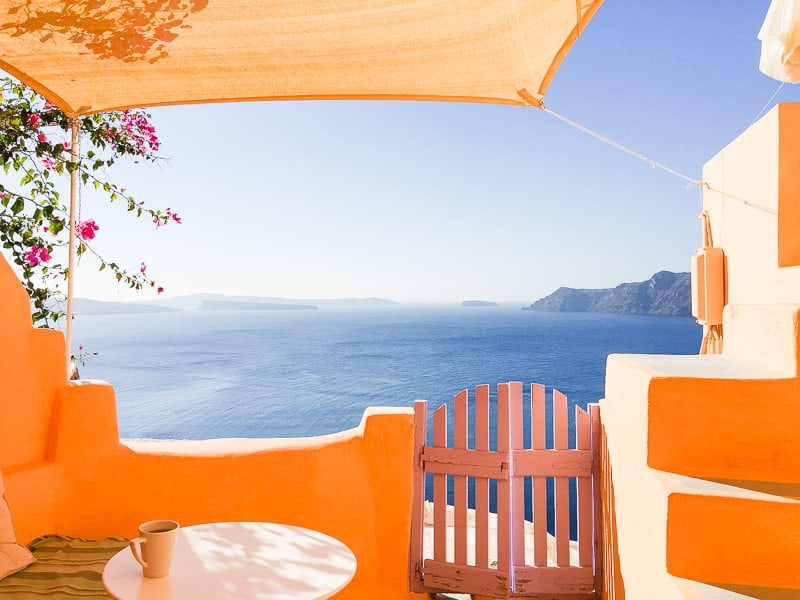 Santorini Oia Travel Guide Reccomendations Honeymoon Colourful Place Greece_-11
