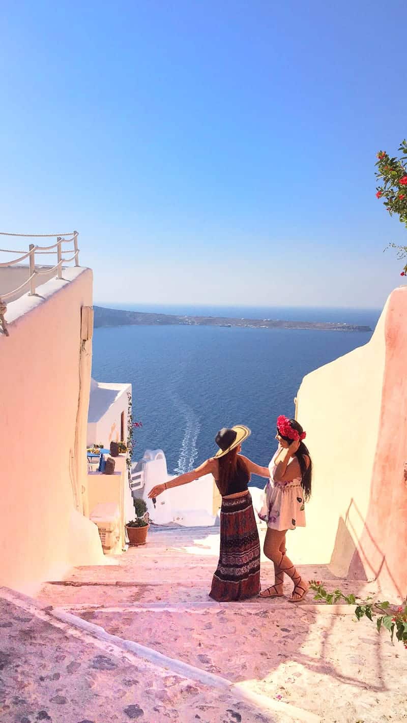 Santorini Oia Travel Guide Reccomendations Honeymoon Colourful Place Greece_-145