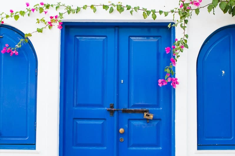 Santorini Oia Travel Guide Reccomendations Honeymoon Colourful Place Greece_-27