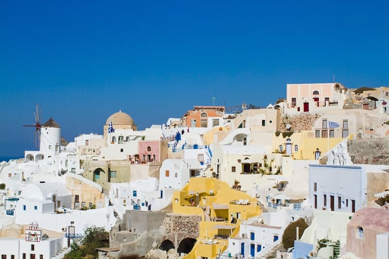 Santorini Oia Travel Guide Reccomendations Honeymoon Colourful Place Greece_-68