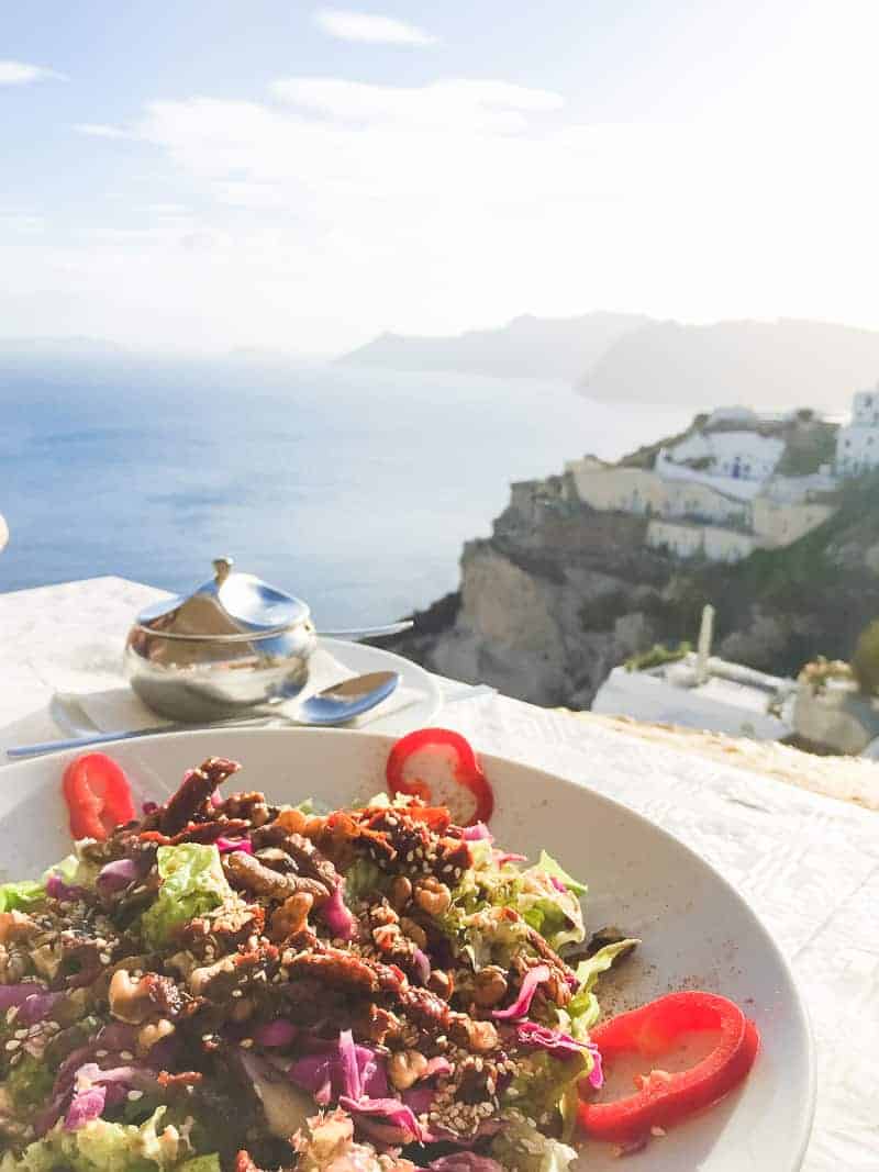 Santorini Oia Travel Guide Reccomendations Honeymoon Colourful Place Greece_-8