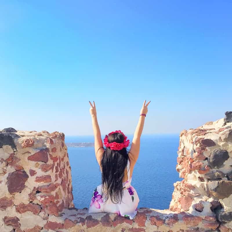 Santorini Oia Travel Guide Reccomendations Honeymoon Colourful Place Greece_-93