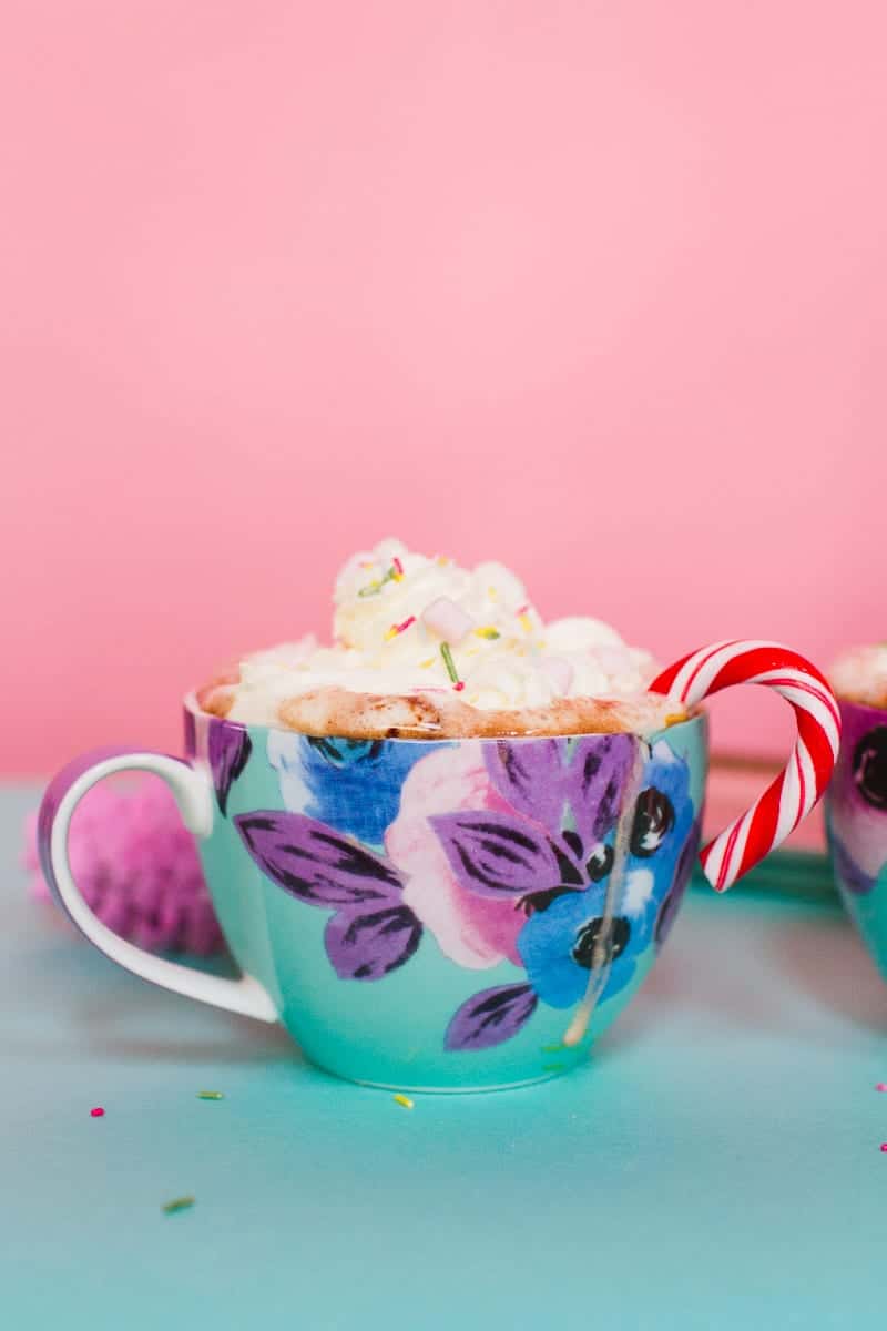 Hot chocolate bar oliver bonas pastel themed decoration christmas xmas styling mint pink blue pine cones mugs festive pretty modern DIY how to-13