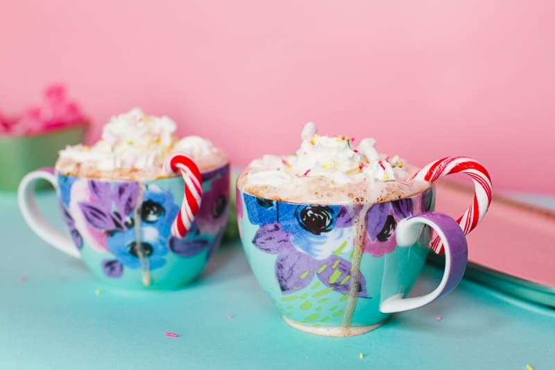 Hot chocolate bar oliver bonas pastel themed decoration christmas xmas styling mint pink blue pine cones mugs festive pretty modern DIY how to-14