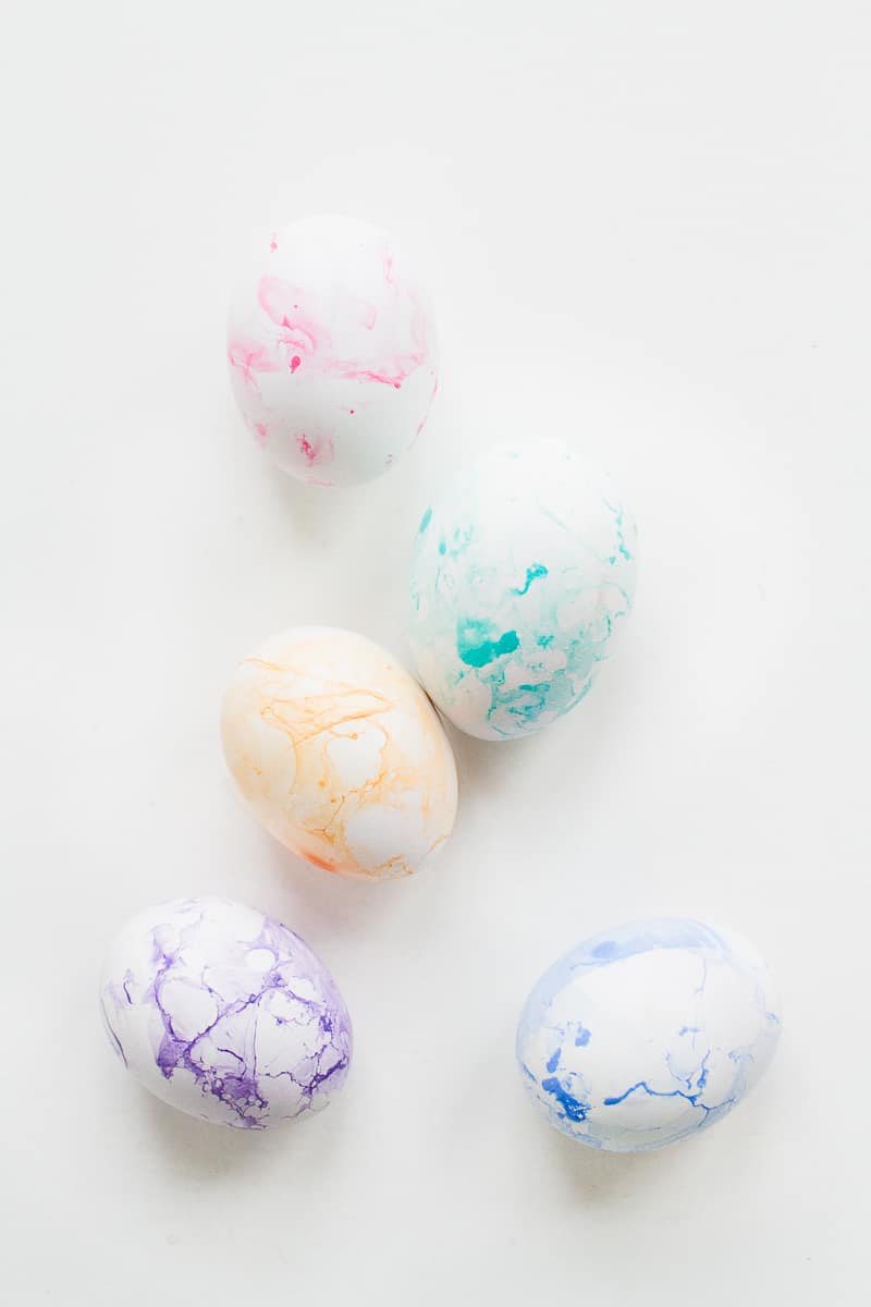 DIY Marble Easter Eggs Pastel Pretty how to make nail varnish easter tutorial spring-9