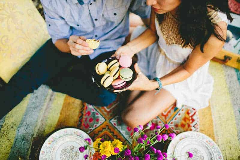 How to make your engagement shoot more personal - a colourful whimsical outdoor picnic engagement on the beach (10)