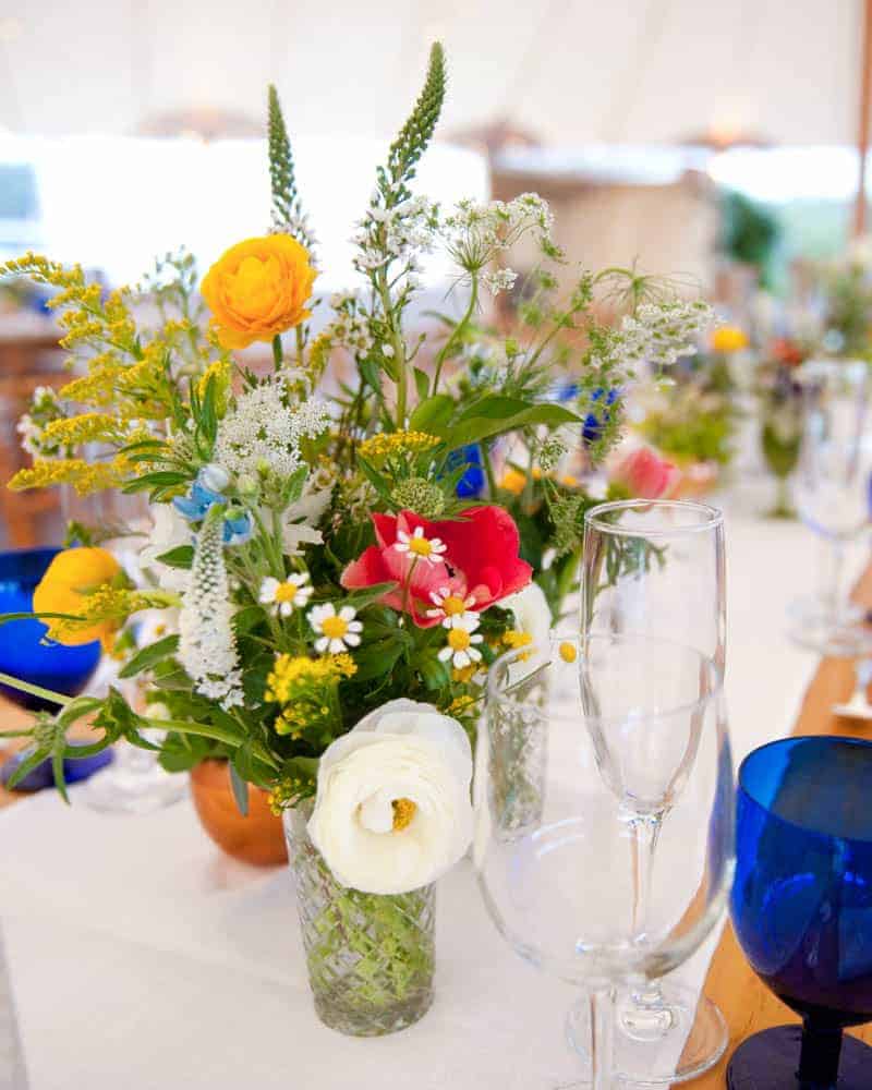INTIMATE SWEDISH INSPIRED BEACH WEDDING AT A NON TRADITIONAL WEDDING VENUE RS (5)