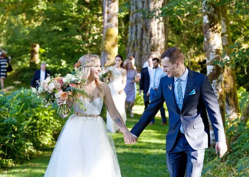 A WHIMSICAL OUTDOOR WEDDING IN PORTLAND FEATUIRNG CATS COLOURS & POLKA DOTS (23)