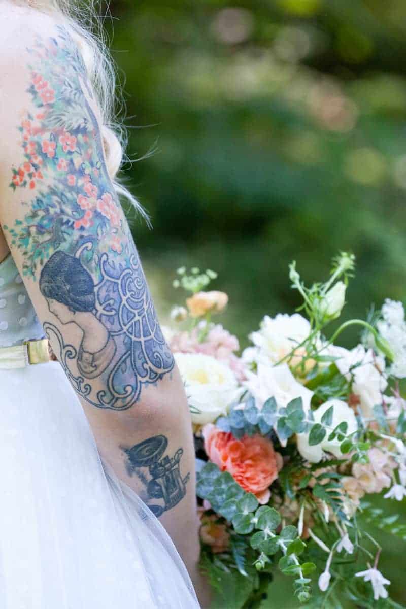 A WHIMSICAL OUTDOOR WEDDING IN PORTLAND FEATUIRNG CATS COLOURS & POLKA DOTS (26)