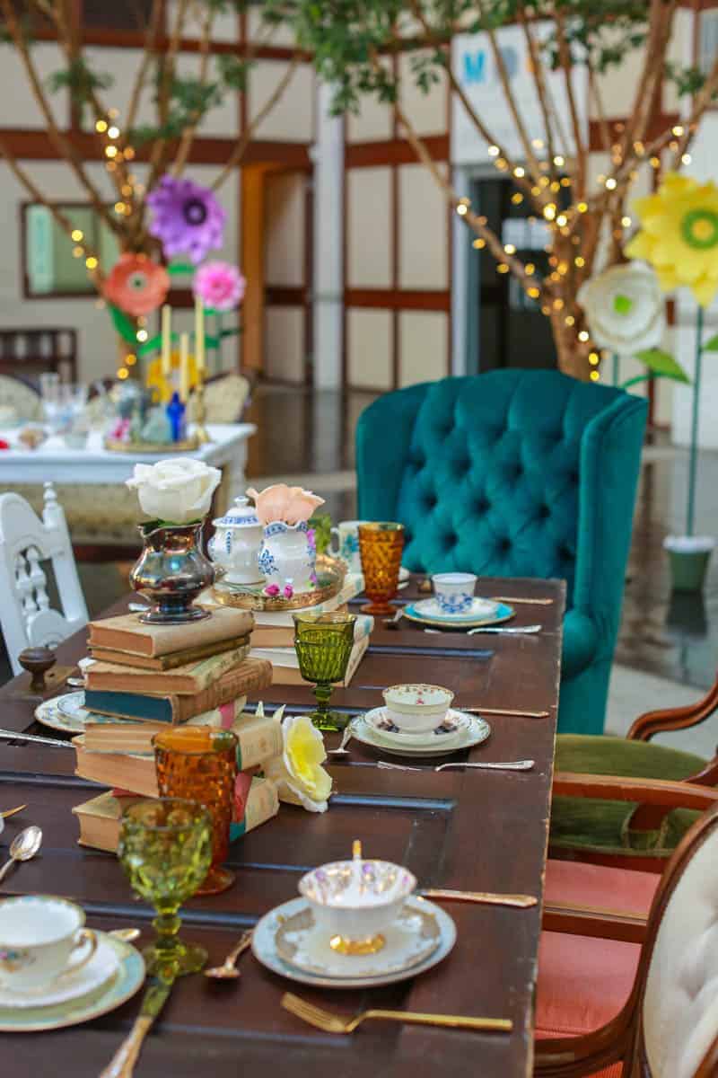 MODERN ALICE IN WONDERLAND THEMED WEDDING (12)