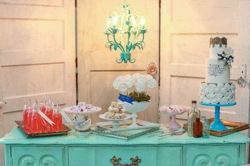 MODERN ALICE IN WONDERLAND THEMED WEDDING (14)