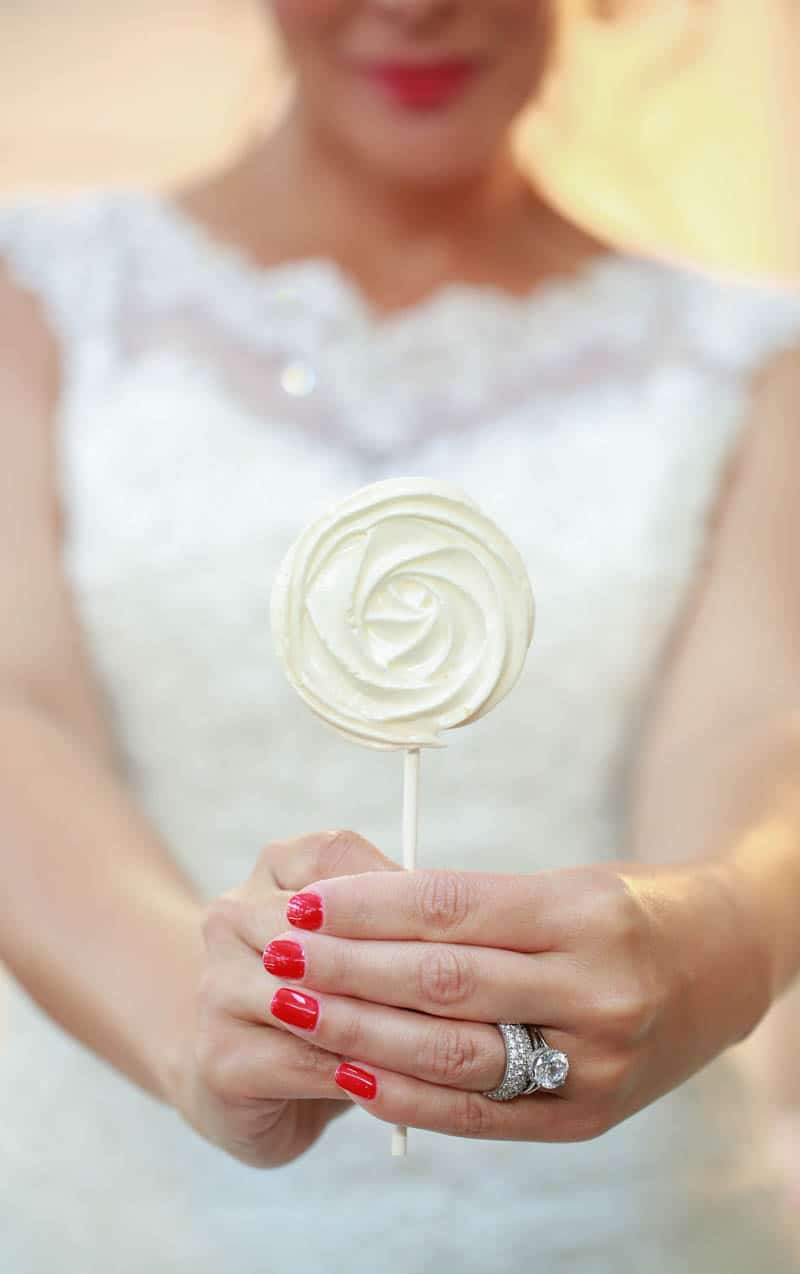 MODERN ALICE IN WONDERLAND THEMED WEDDING (18)