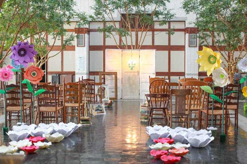 MODERN ALICE IN WONDERLAND THEMED WEDDING (2)