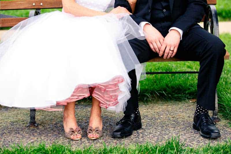 A CASUAL LAID BACK WEDDING WITH THE BRIDE IN A CANDY ANTHONY DRESS (20)