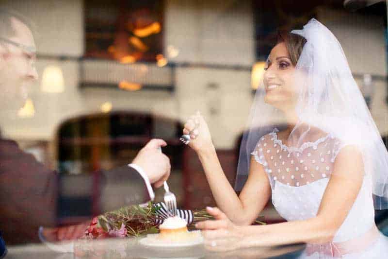 A CASUAL LAID BACK WEDDING WITH THE BRIDE IN A CANDY ANTHONY DRESS (4)