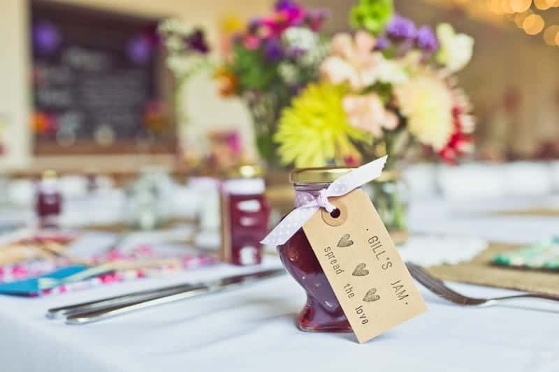 THIS-CUTE-DIY-WEDDING-IN-A-VILLAGE-HALL-IS-EVERY-CRAFTERS-DREAM-5
