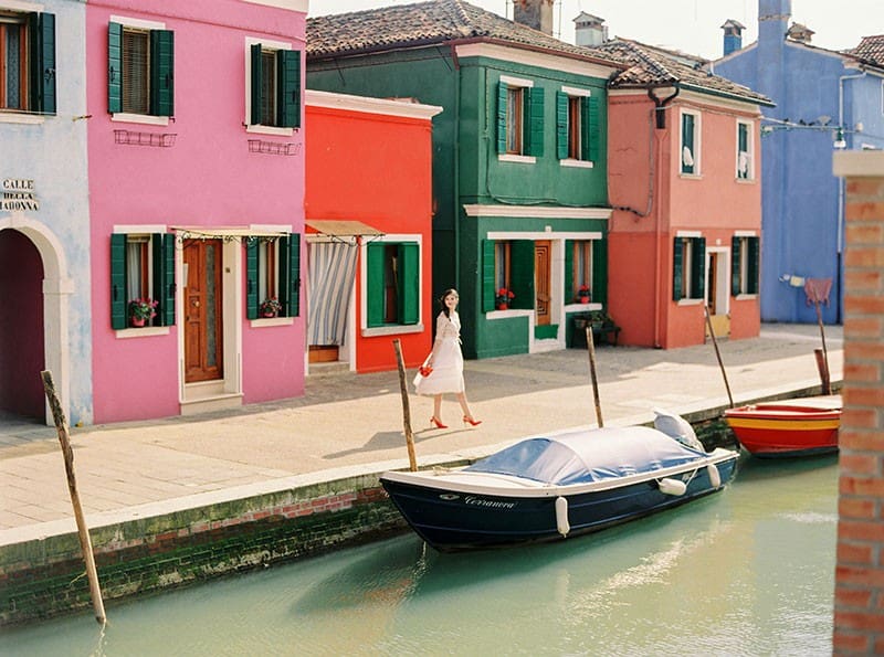 COLOURFUL WEDDING INSPIRATION IN BURANO, ITALY (2)