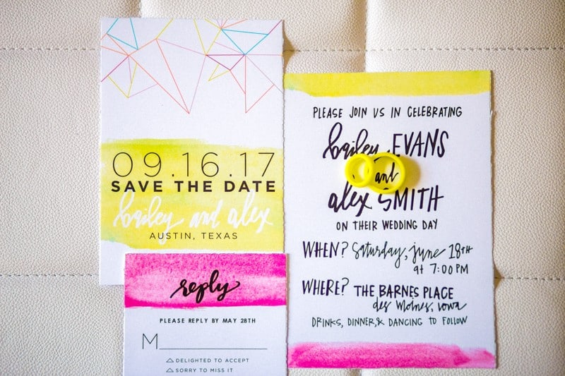 THE CLASSY WAY TO DO NEON AT YOUR WEDDING (15)