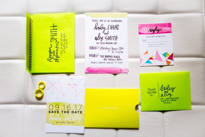 THE CLASSY WAY TO DO NEON AT YOUR WEDDING (5)