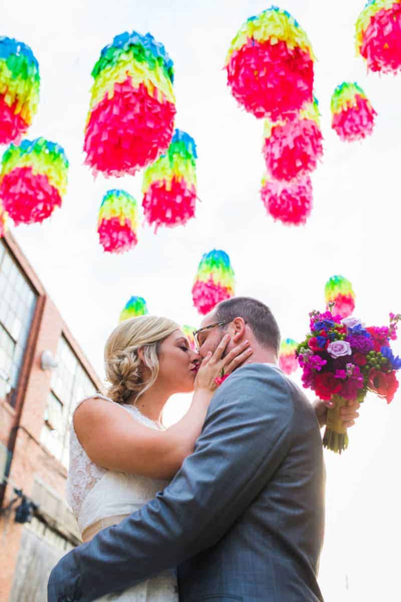 HANDMADE COLORFUL INTIMATE WEDDING IN A COFFEE SHOP (3)