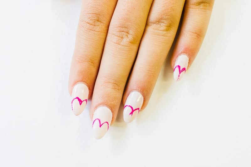 DIY Heart Manicure Pink Nail Design Cute valentines love flirty fun heart shaped nail art-2